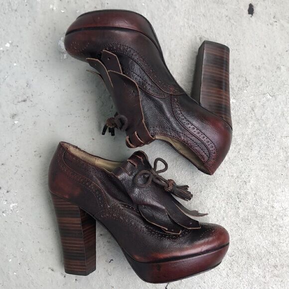 Frye Naiya Kiltie  - Picture 2 of 8